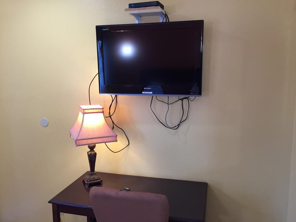 Coast Inn Oceanside Room photo