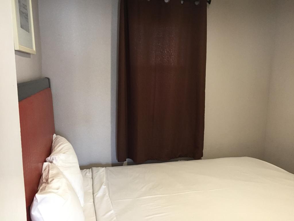 Coast Inn Oceanside Room photo